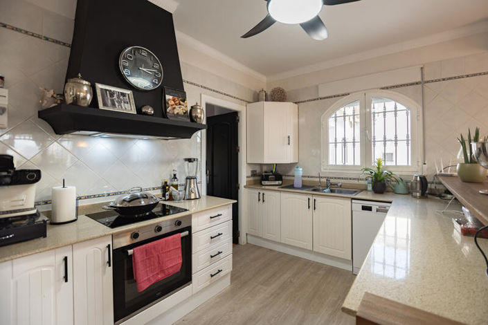 Image No.4-5 Bed Villa for sale