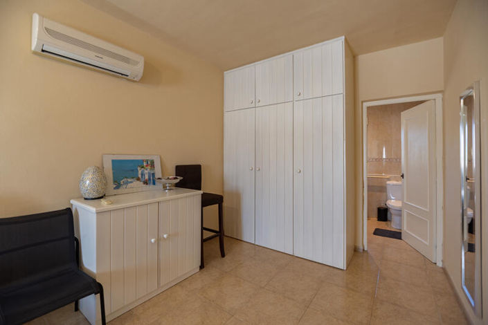 Image No.57-5 Bed Villa for sale