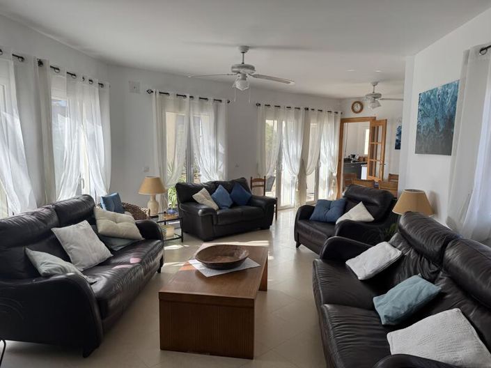 Image No.5-4 Bed Villa for sale