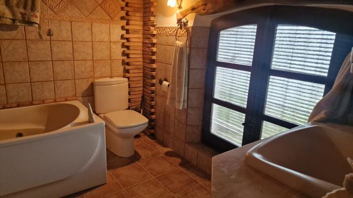 Image No.10-4 Bed Villa for sale