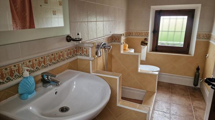 Image No.17-4 Bed Villa for sale