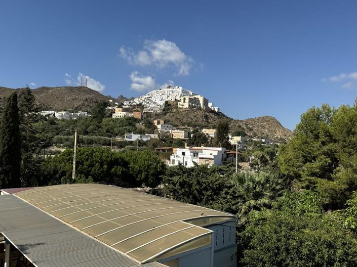 Image No.16-10 Bed Villa for sale