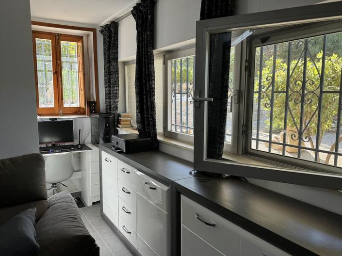 Image No.19-10 Bed Villa for sale