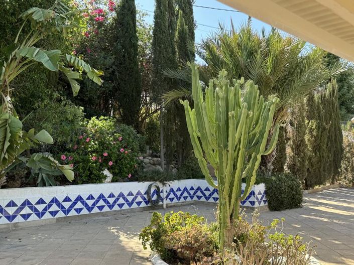 Image No.46-10 Bed Villa for sale