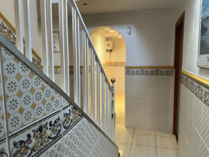 Image No.51-10 Bed Villa for sale