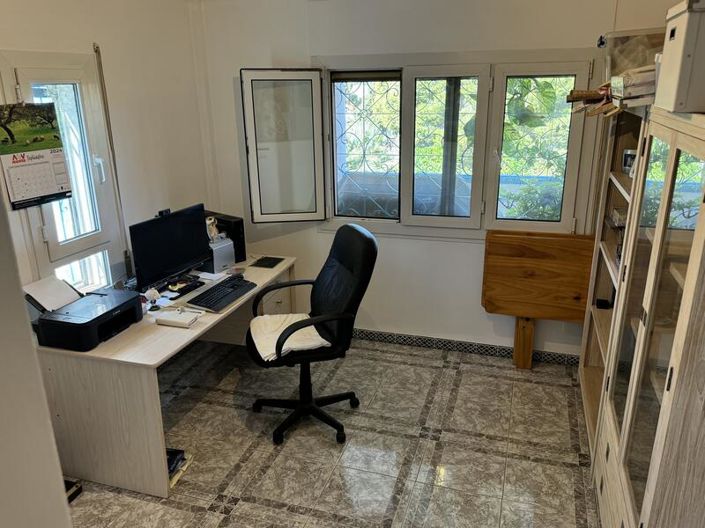 Image No.7-10 Bed Villa for sale