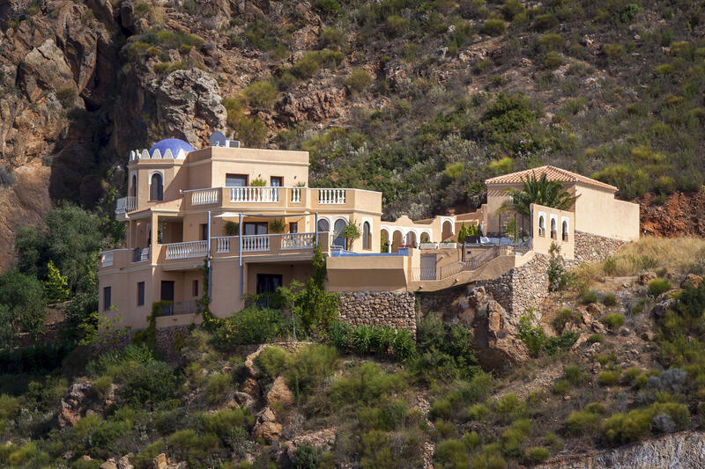 Image No.1-4 Bed Villa for sale