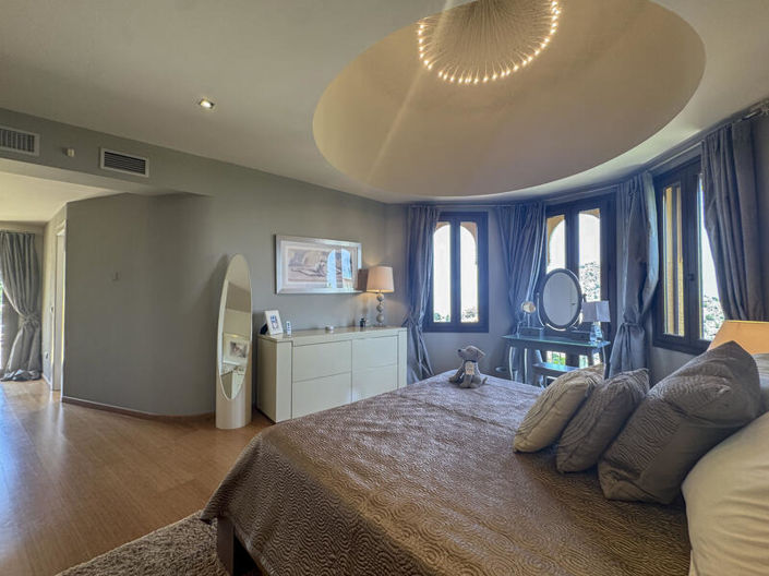 Image No.23-4 Bed Villa for sale