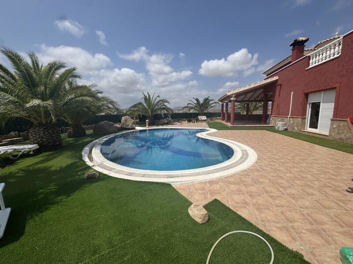 Image No.31-5 Bed Property for sale