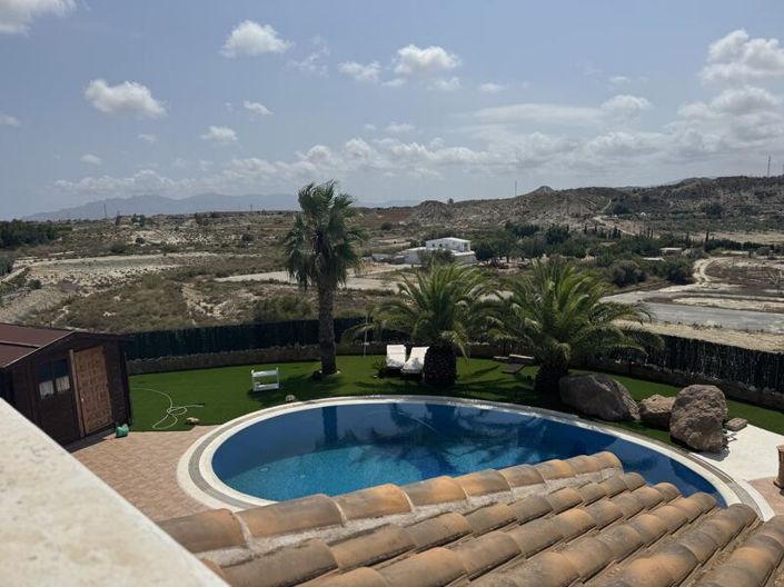 Image No.49-5 Bed Property for sale