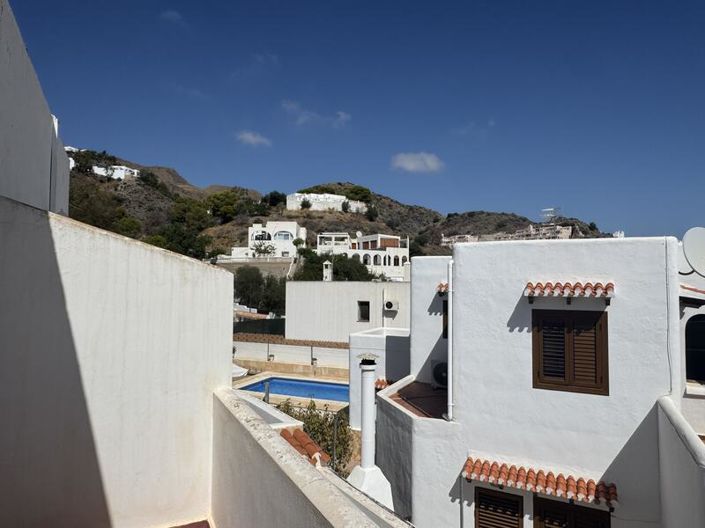 Image No.6-3 Bed Townhouse for sale