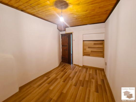 Image No.21-6 Bed House for sale