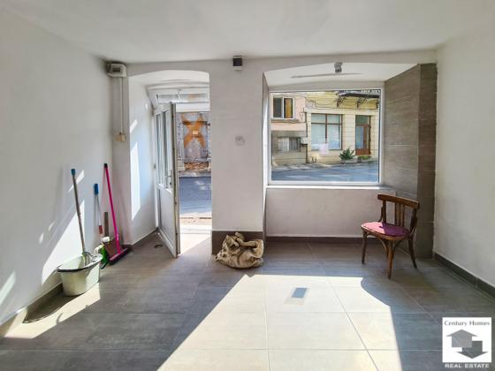 Image No.26-6 Bed House for sale