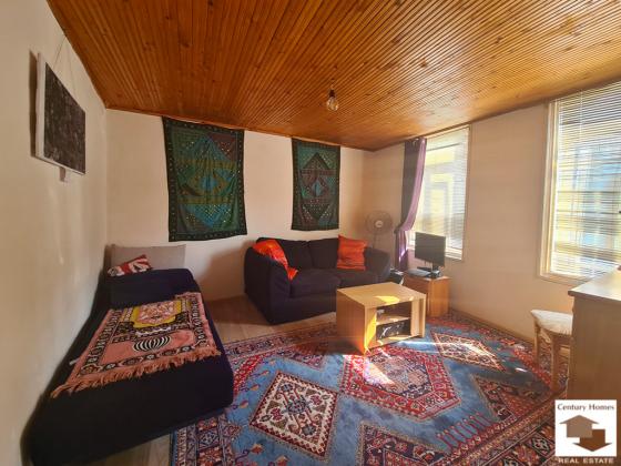 Image No.6-6 Bed House for sale