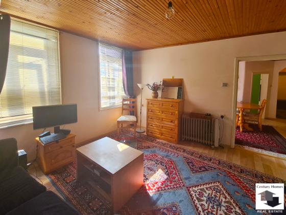 Image No.7-6 Bed House for sale