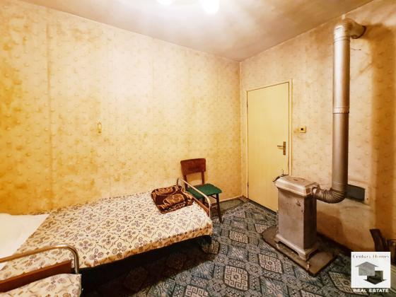 Image No.8-2 Bed House for sale