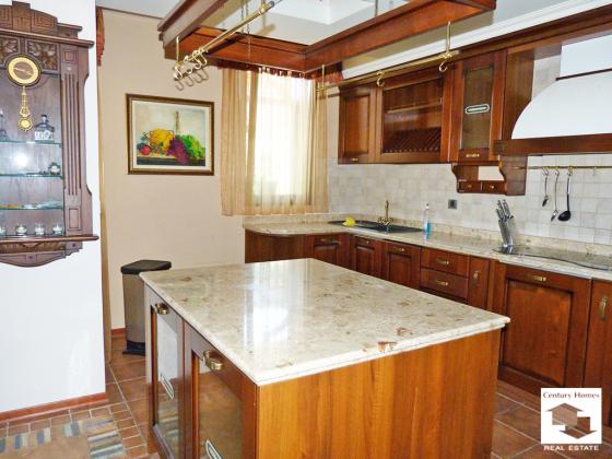 Image No.12-5 Bed House for sale