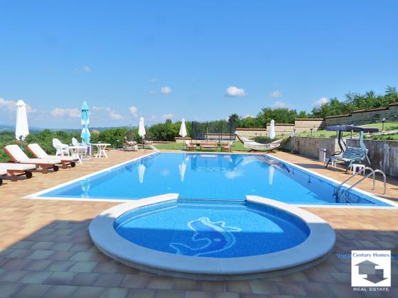 Image No.2-5 Bed House for sale