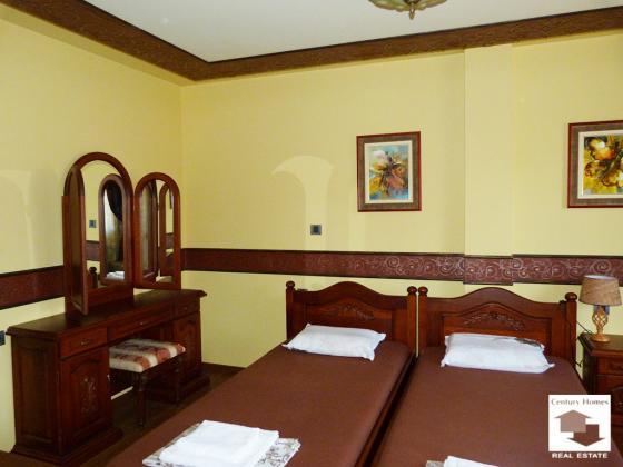 Image No.26-5 Bed House for sale