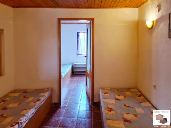 Image No.11-6 Bed House for sale