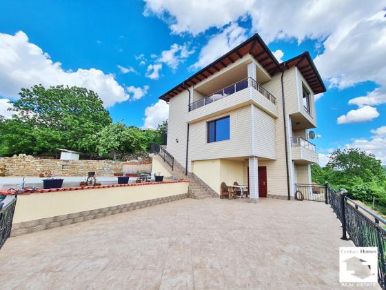 Image No.4-5 Bed House for sale