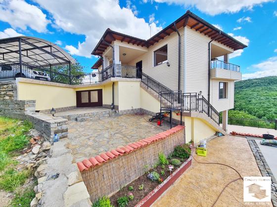 Image No.38-5 Bed House for sale