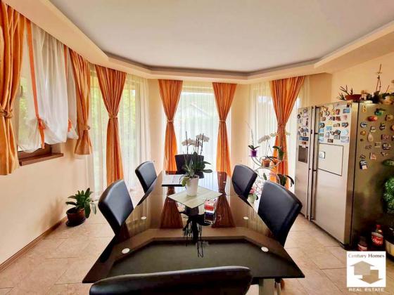 Image No.9-4 Bed House for sale