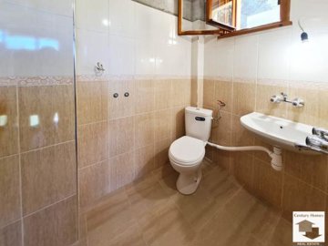 large1754477025