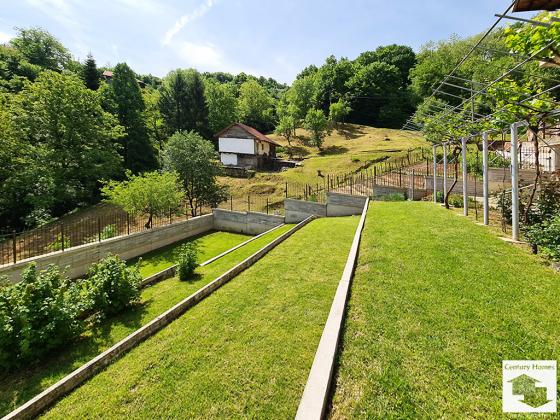 Image No.24-4 Bed House for sale