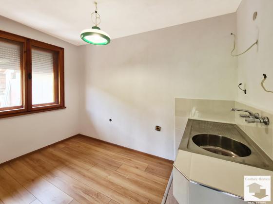 Image No.9-4 Bed House for sale