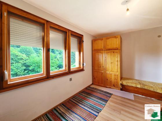 Image No.10-4 Bed House for sale