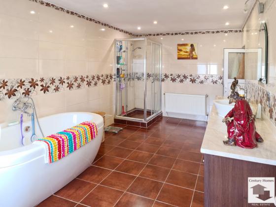 Image No.13-4 Bed House for sale