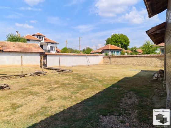 Image No.25-4 Bed House for sale