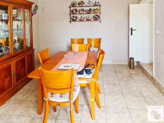 Image No.7-4 Bed House for sale