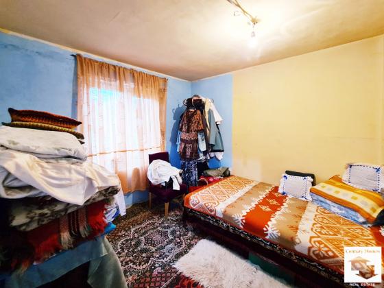 Image No.5-2 Bed House for sale