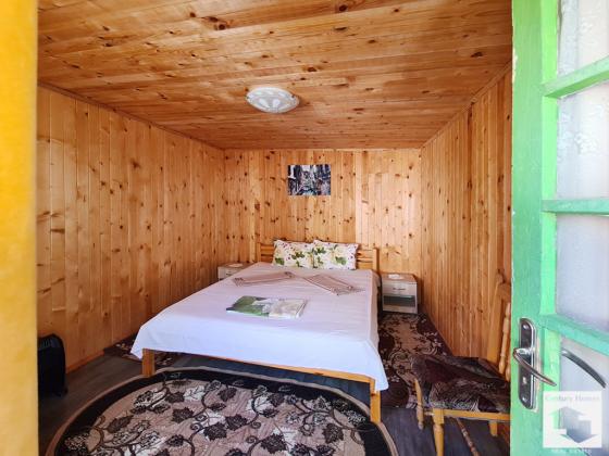 Image No.13-6 Bed House for sale