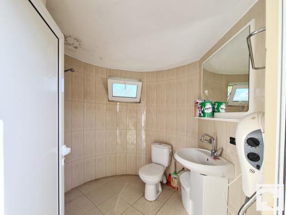 Image No.20-6 Bed House for sale