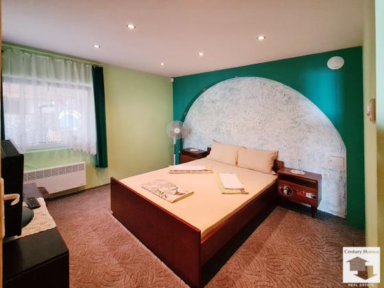 Image No.5-6 Bed House for sale