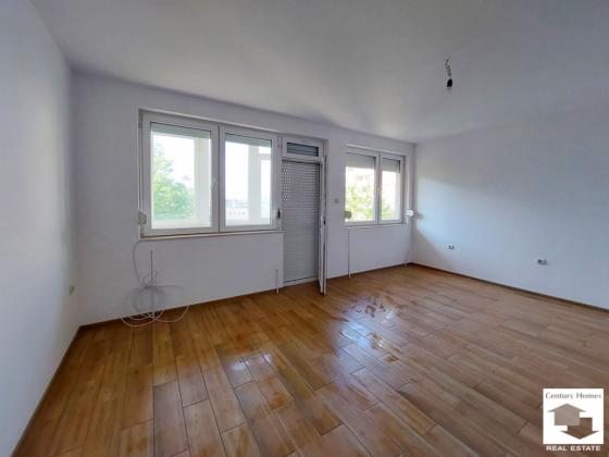 Image No.19-5 Bed House for sale