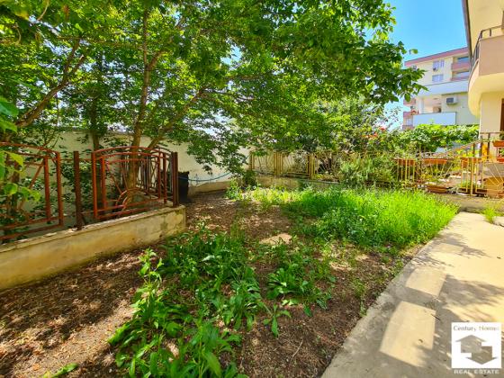 Image No.26-5 Bed House for sale