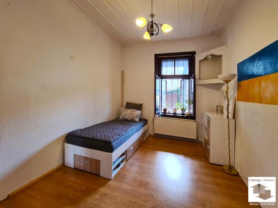 Image No.12-3 Bed House for sale