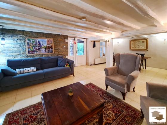 Image No.10-3 Bed House for sale