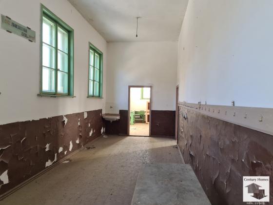 Image No.11-8 Bed House for sale