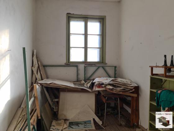 Image No.7-8 Bed House for sale