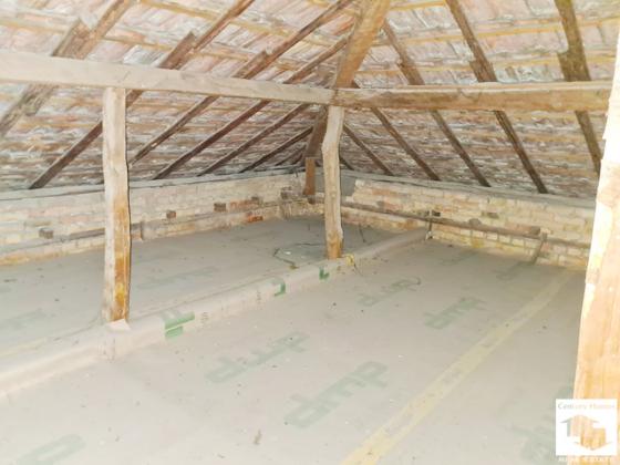 Image No.17-3 Bed House for sale