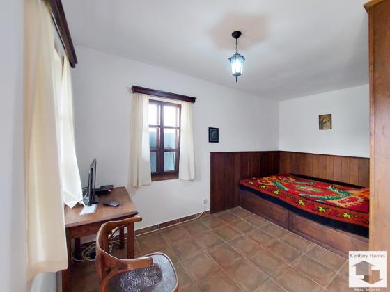 Image No.22-13 Bed House for sale