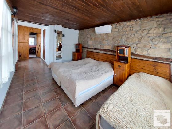 Image No.32-13 Bed House for sale