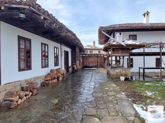 Image No.6-13 Bed House for sale