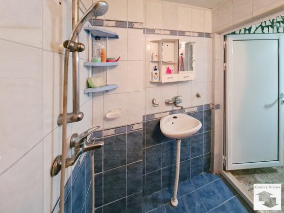 Image No.15-4 Bed House for sale