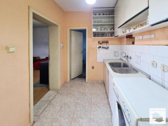 Image No.19-4 Bed House for sale